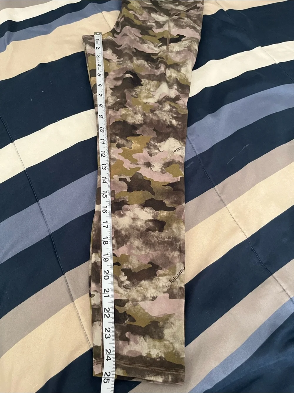🍋🦄LIKE NEW Lululemon Heritage Camo Wash Juniper Green Power Thru HR Tight - Sz 8